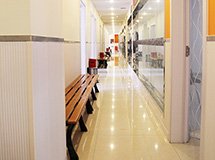 <b>秦川艺校部分店校环境-教室走</b>